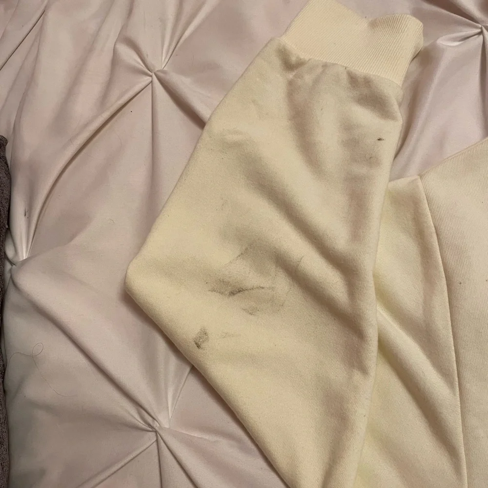 Forever 21 pastel yellow zip up women’s size small - Picture 4 of 4